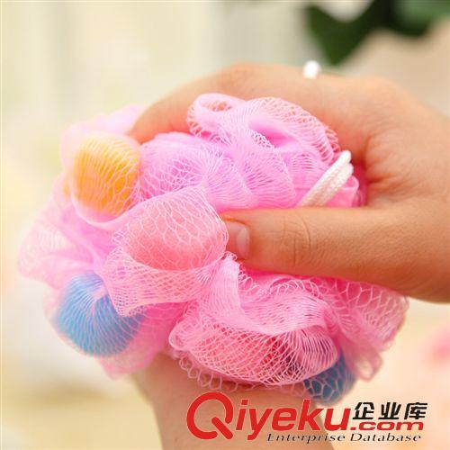 夏の潮品 396102 韓國彩色愛心絲網(wǎng)海綿洗浴球 加大清潔沐浴球浴花批發(fā)混批