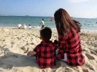 2015夏裝{dy}波 2015春夏新款親子裝 韓版格子親子裝襯衫 純棉短袖親子大人裝批發(fā)