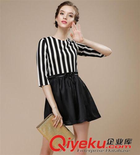 女式連衣裙 2015歐洲站春裝新款OL風(fēng)格條紋修身緞面拼接七分袖連衣裙女裝