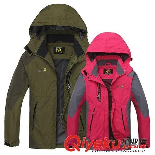 戶外沖鋒衣褲 廠家批發(fā)情侶款沖鋒衣男女戶外防水登山服網(wǎng)里透氣吸汗速干服