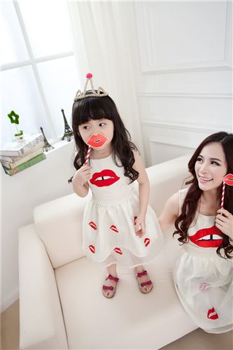 時尚親子裝 2015夏季新款歐美風時尚紅嘴唇刺繡雪紡親子裝連衣裙母女裝原始圖片3