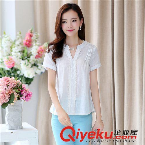 111 春夏新品V領(lǐng)蕾絲拼接寬松套頭百搭上衣女棉麻短袖襯衫