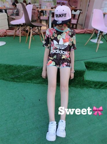   淘寶爆款 花色水果粉彩羽毛系列運動休閑三葉草套裝一件代發原始圖片2