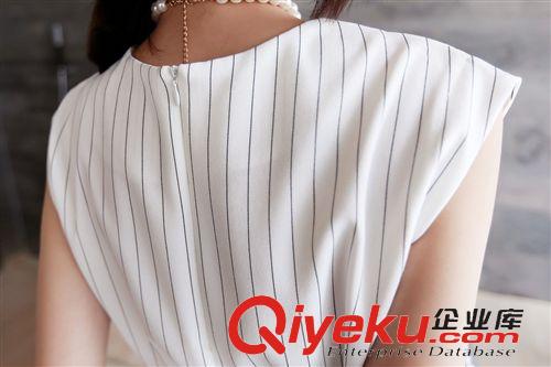 5.28 2015夏 歐美顯瘦休閑套裝豎條紋無袖上衣闊腿褲九分褲時尚套裝潮原始圖片2