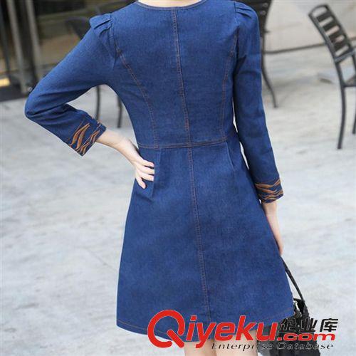 牛仔系列 2015春裝新款大碼女裝圓領刺繡顯瘦收腰A字長袖 牛仔連衣裙原始圖片3