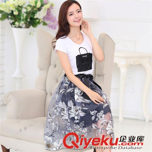 六月新款 代發(fā) 2015夏季新款女裝圓領(lǐng)短袖T恤 印花蓬蓬裙兩件套連衣裙