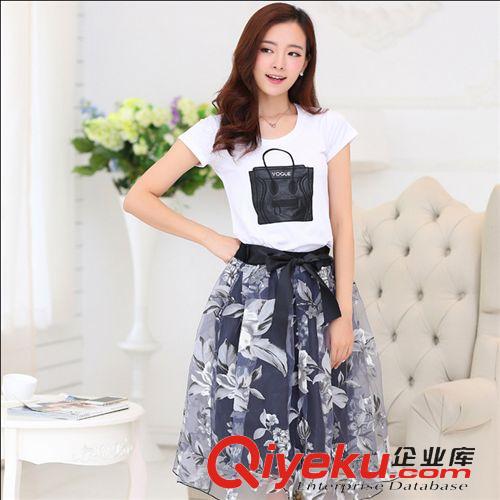 六月新款 代發(fā) 2015夏季新款女裝圓領(lǐng)短袖T恤 印花蓬蓬裙兩件套連衣裙