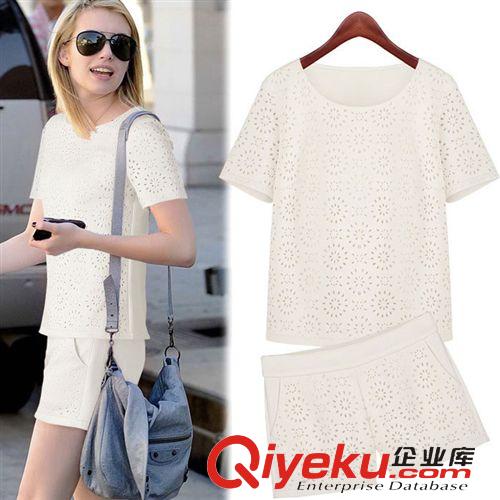6月份新款 歐洲站2015夏裝新款鏤空燙花短袖上衣服打底衫女裝兩件套裝原始圖片3