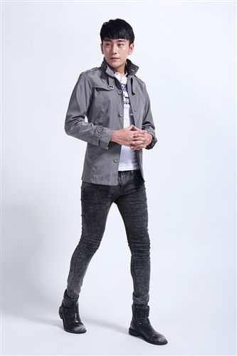 男式風(fēng)衣 新品春秋季時(shí)尚立領(lǐng)休閑中長(zhǎng)薄款風(fēng)衣修身潮男士肩章批發(fā)外套男裝原始圖片3