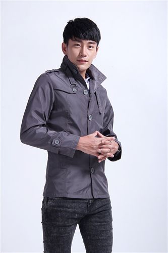 男式風(fēng)衣 新品春秋季時(shí)尚立領(lǐng)休閑中長(zhǎng)薄款風(fēng)衣修身潮男士肩章批發(fā)外套男裝