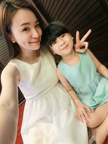 六月爆款 夏季新款親子裝時尚鏤空露背蝴蝶結(jié)公主裙無袖連衣裙母女裝