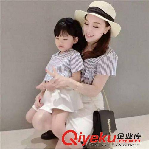 5月夏季 親子裝歐洲站套裝 微信貨源荷葉邊條紋上衣+白色短裙套裝母女裝原始圖片2