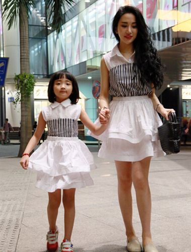 親子裝 夏季新款親子裝 韓版無袖拼接條紋收腰蓬蓬連衣裙母女裝