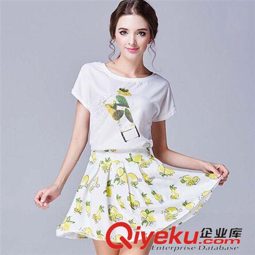 六.一時(shí)代新款 韓版2015夏季新款女裝 時(shí)尚破洞做舊寬松哈倫 休閑九分牛仔褲女夏