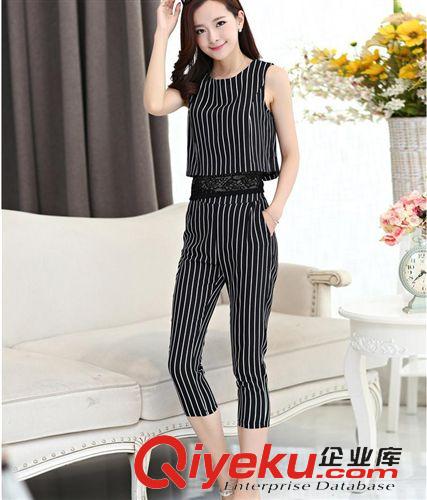 時尚新品 2015夏季新款歐美黑白條紋拼接蕾絲假兩件背心上衣+修身褲套裝女