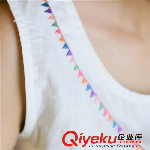 棉麻連衣裙 2015）韓版小清新卡通彩色小旗棉麻刺繡白色顯瘦無袖連衣裙女