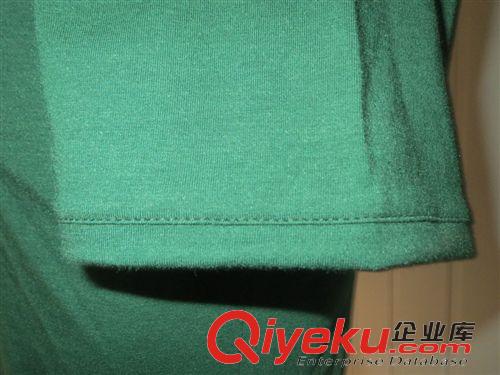 夏季供應(yīng)產(chǎn)品 2014韓版潮流修身V領(lǐng)莫代爾男式t恤