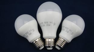 LED球泡 專業(yè)大廠 塑包鋁 LED球泡燈批發(fā) LED5W 7W 9W 恒流IC驅(qū)動led燈泡原始圖片2