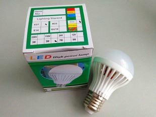 LED塑料球泡A款 廠家批發(fā)LED塑料球泡 LED球泡 塑料泡 LED球泡燈 2W3W5W9W12W