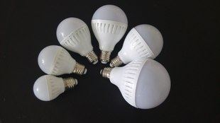 LED塑料球泡B款 LED球泡灯 9w 塑料节能球泡灯泡 E27B22led室内照明