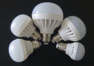 LED塑料球泡C款 廠家直銷12W LED球泡燈經濟節能塑料款E27B22室內照明