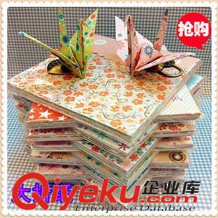 皺紋紙/手工紙/折紙 15x15厘米 碎花手工折紙 幼兒園剪紙壓花千紙鶴彩紙 70張/包