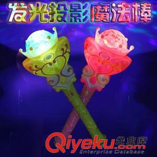 【地?cái)倧R會夜市貨源專區(qū)】 【伙拼】爸同款 發(fā)光投影魔法棒 發(fā)光玩具 地?cái)偀豳u玩具原始圖片3