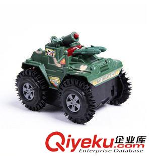 【電動(dòng)玩具】 電動(dòng)閃光特技翻斗坦克玩具  軍事模型玩具 創(chuàng)意地?cái)偀豳u(mài)玩具批發(fā)