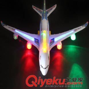 【軍事武器】 帶音樂燈光電動萬向客機 A380大號空中巴士飛機 電動玩具原始圖片2