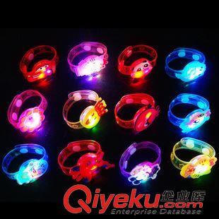 發光玩具 【人氣爆款】兒童發光手腕帶 LED閃光手鐲 發光軟膠手表帶原始圖片2