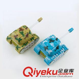 刀槍軍事模型 音樂發光萬向坦克玩具 兒童電動玩具坦克車模型 地攤熱賣玩具原始圖片2