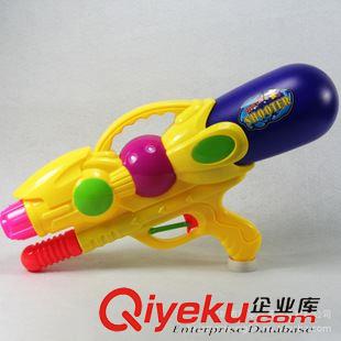 熱銷產(chǎn)品 小額批發(fā)玩具廠夏天沙灘玩具批發(fā)大號加壓水槍兒童水槍 新款水槍原始圖片2
