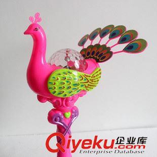 魔法棒 七彩孔雀投影魔法棒 發(fā)光音樂旋轉(zhuǎn)魔仙棒 閃光棒 地?cái)偀豳u玩具