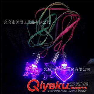 閃光飾品系列 發(fā)光亞克力項鏈 派對舞會閃光吊墜 LED燈閃光項鏈 地攤熱賣玩具原始圖片2
