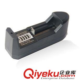 充電器 【廠家直銷】18650鋰電池充電器強光手電筒LED單槽智能3.7V{wn}充