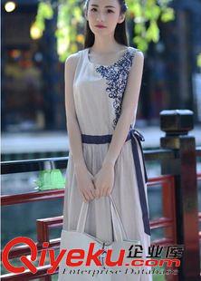 棉麻系列 68925#夏季新品文藝范刺繡圓領(lǐng)無袖棉麻連衣裙背心中長裙連衣裙原始圖片2