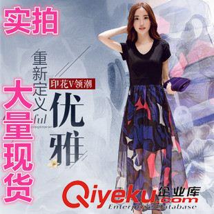 2015.07.11新品 夏裝新款歐美時尚女裝印花V領系帶連衣裙拼接大擺長裙A0545221