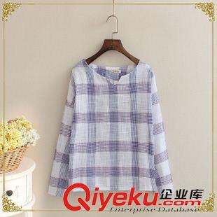女T 實(shí)拍2015秋季新款日系 格子 落肩袖 長(zhǎng)袖棉麻T(mén)恤寬松大碼女裝原始圖片3