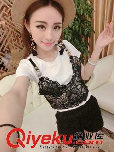 女士休閑套裝 歐洲站{zx1}時(shí)尚鏤空燙金小香T+大鈕扣包臀裙兩件套