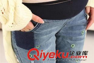 孕婦裝類 孕婦牛仔褲 孕婦托腹褲 繡花磨破洞孕婦牛仔褲原始圖片3