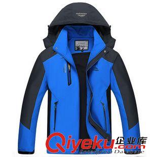 8月 厂家批发秋冬男女户外服情侣冲锋衣防风登山服淘宝一件代发12320