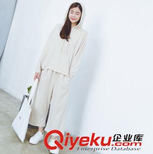 2015八月第四批新款上架 東大門實(shí)拍2015秋新款連帽衛(wèi)衣套頭T恤+橡筋腰衛(wèi)衣九分闊腿褲套裝原始圖片3