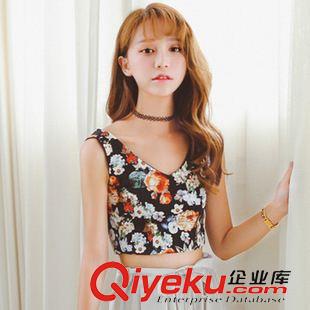 2015八月{dy}批新款上架 韓國(guó)東大門(mén)2015夏新款復(fù)古花朵圖案超短款修身露臍吊帶背心原始圖片2