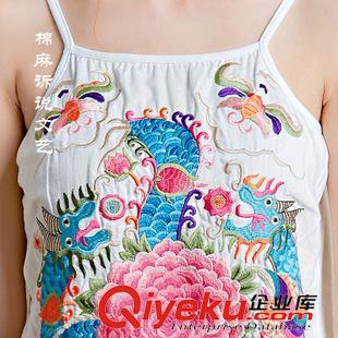 2015七月{dy}批新款上架 原創(chuàng)手工刺繡高品質背心吊帶 民族風繡花吊帶打底背心原始圖片3