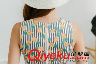 20156月第三批新款上架 韓國東大門2015夏季新款 甜美碎花背心+包裙 連衣裙休閑套裝原始圖片3