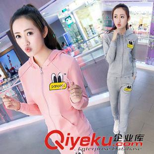 8月4期新品 2015秋季新款套裝女裝連帽開衫上衣兩件套運(yùn)動(dòng)服時(shí)尚休閑廠家直銷