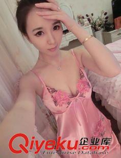家居服飾 8315#到繡花仿真絲睡衣女士三件套絲綢浪漫吊帶睡袍家居服套裝原始圖片3