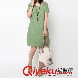 【掌柜推薦】 2015秋季新款大碼女裝寬松小清新氣質(zhì)繡花貼布修身A字連衣裙原始圖片2