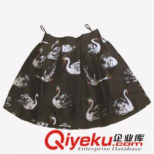 半身裙 2015春夏新款女裝甜美時(shí)尚小天鵝圖案高貴百褶裙黑色半身裙批發(fā)原始圖片3