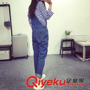 21 942#實拍 2015秋裝 新款時尚復古寬松顯瘦破洞牛仔小腳背帶褲原始圖片3